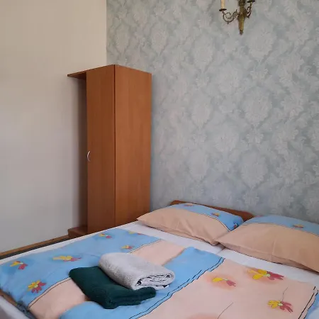 Krakow Hostel بيت شباب كراكوفيا