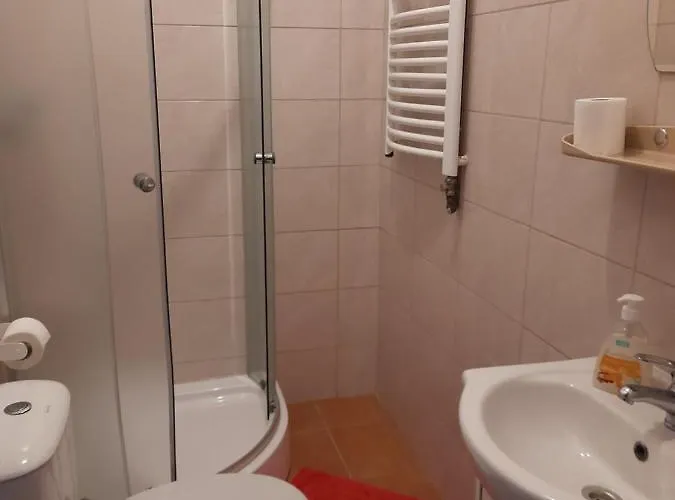 Krakow Hostel بيت شباب